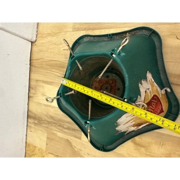 Vintage Green Star Christmas Tree Stand with Adjustable Bolts - Picture 3 of 8